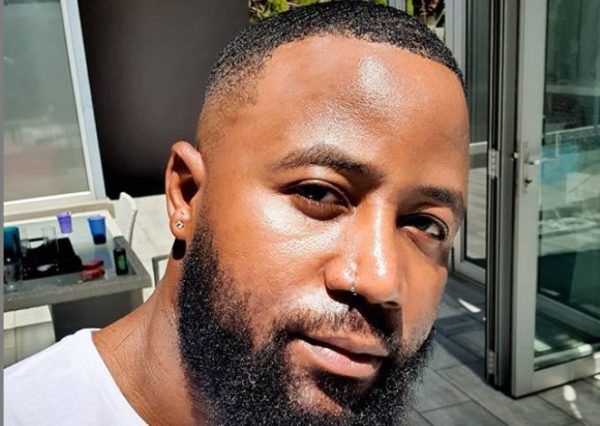 Hilarious! Cassper Nyovest's barber goes extra with his haircut - Watch |  Fakaza News