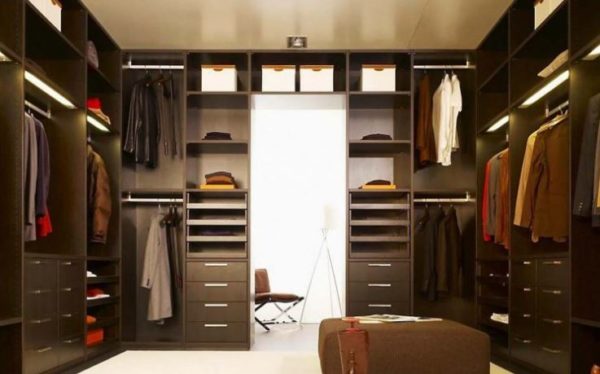 7 wardrobe essentials every man must have | Fakaza News