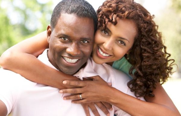 10 Reasons Why Women Love Dating an Older Man