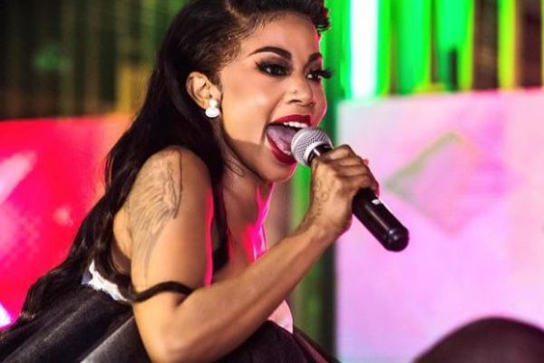 Kelly Khumalo's 'Esphambanweni' acoustic hits 3million views | Fakaza News