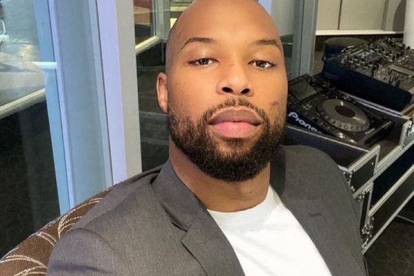 Sizwe Dhlomo flaunts his girlfriend (Photo) | Fakaza News