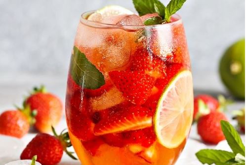 Why homemade iced tea is the ultimate summer drink thumbnail