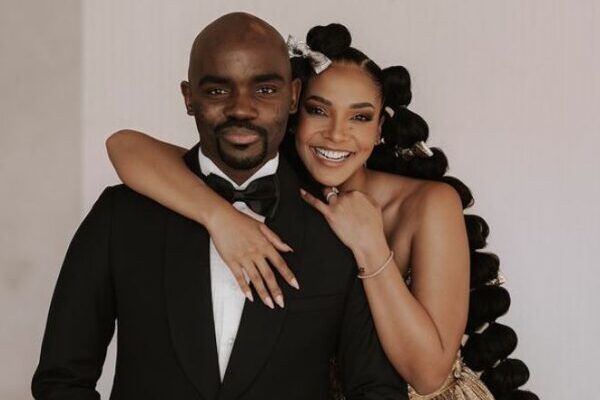 Musa Mthombeni celebrates 41st month-versary with his wife