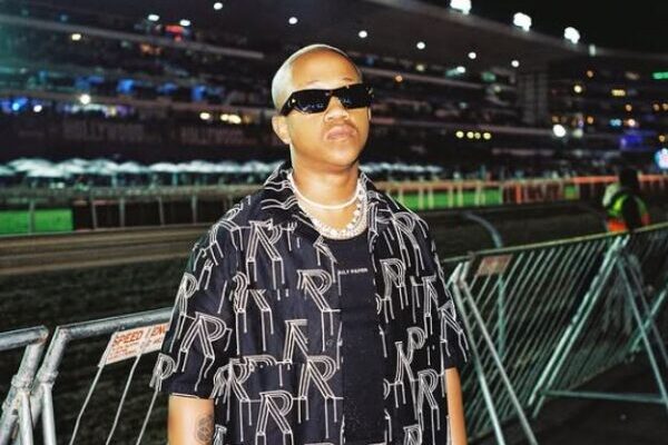 Young Stunna to gift fan a chain worth R105 000